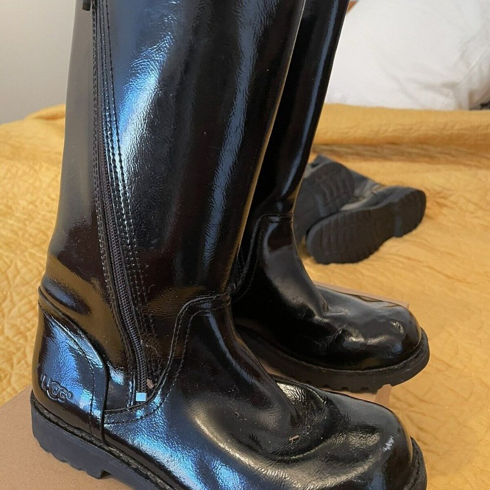 Ugg black Patent boots size 32 euro / 13 US